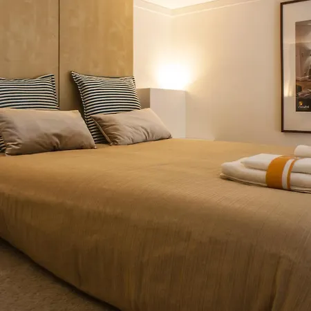 Chiado Fado By Architecture Tote Ser